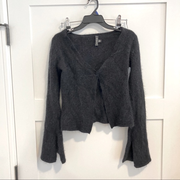 Bebe medium black bell sweater low cut sweater! - Picture 1 of 3